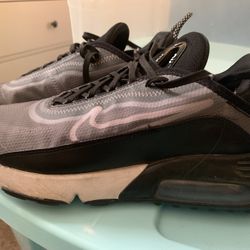 Nike Air Max Size 9