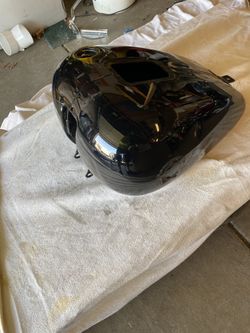 Harley tank removed from breakout has a few small repairable dents no emblems