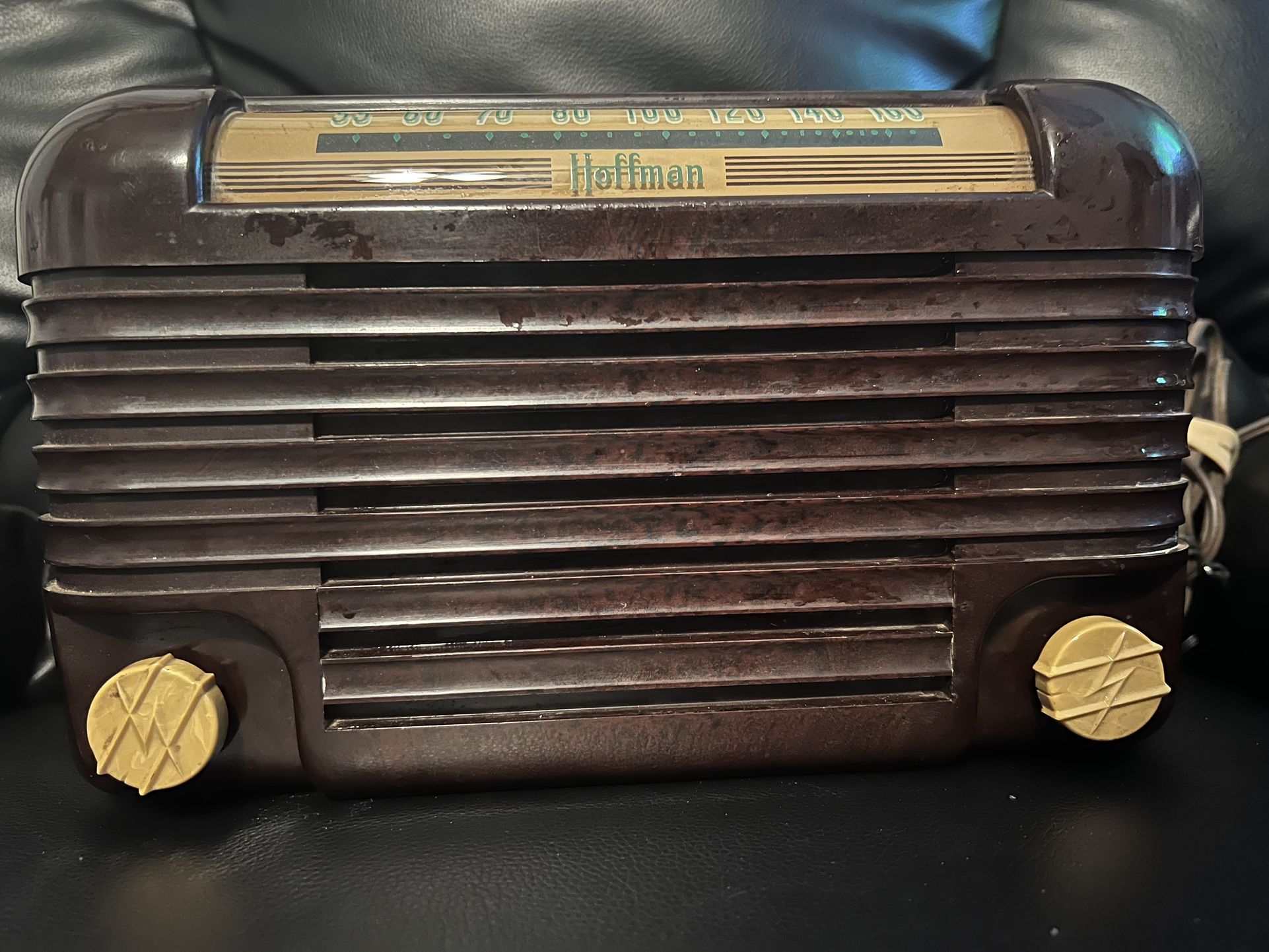 Hoffman Vintage Radio Model A-200 Needs Loop Antenna To Receive Stations