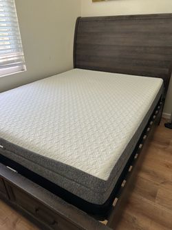 Queen size bed