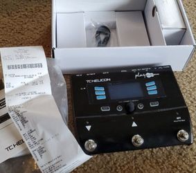 Guitar and Vocal Effects Pedal TC Helicon Play Acoustic
