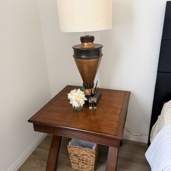 Side table/night stand