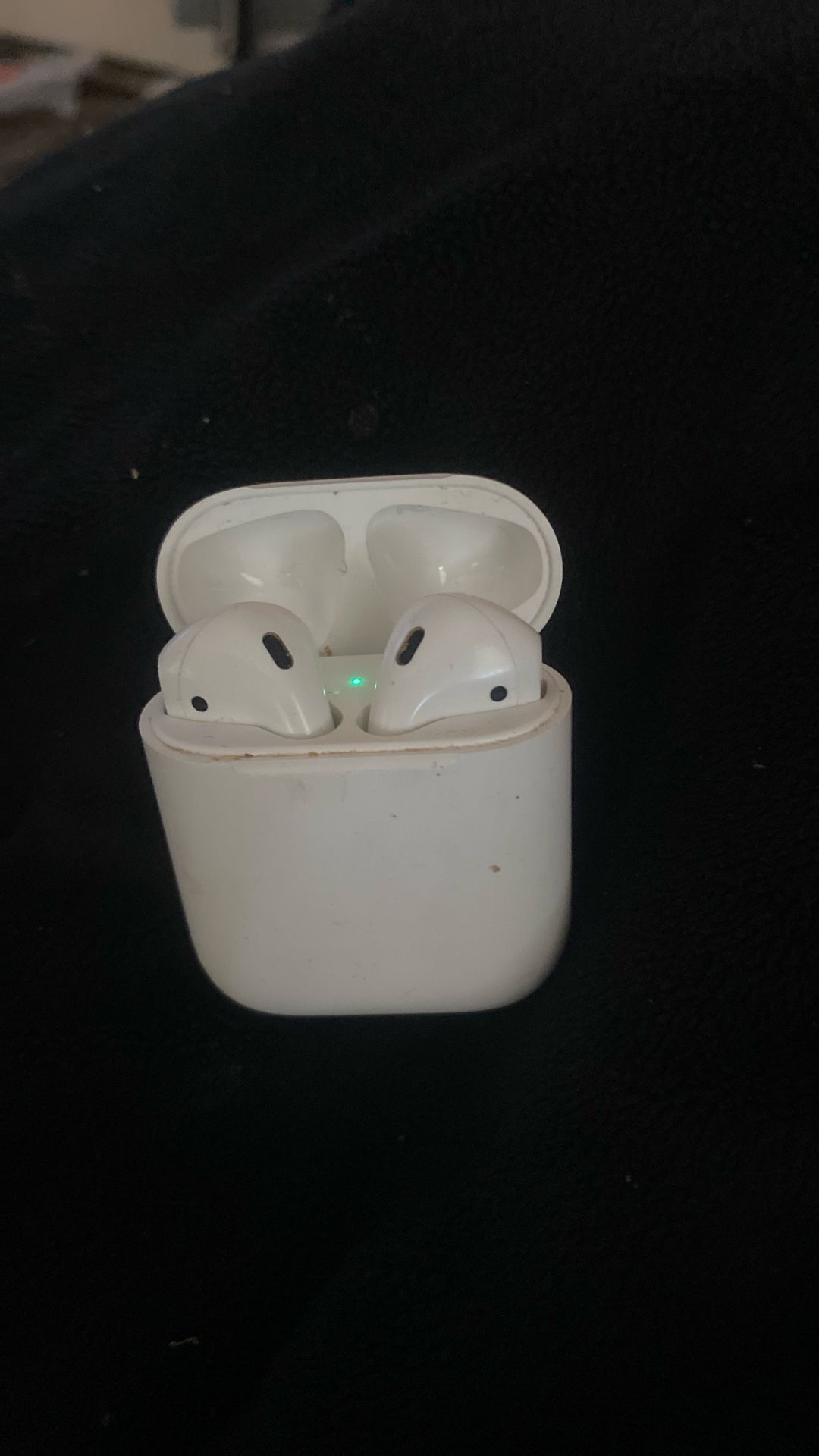 Apple AirPods Gen 1