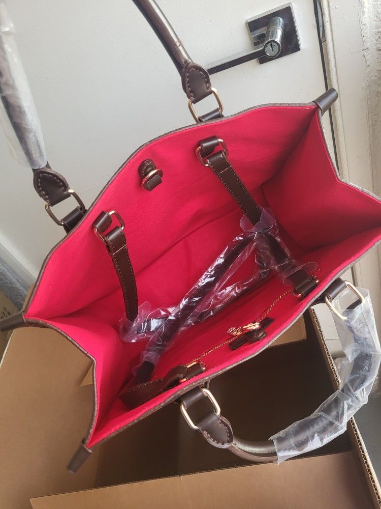 Large Size Tote Bag With Inna Shoulder Straps