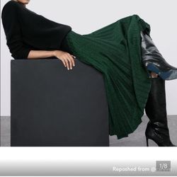 Zara Pleaded Midi Skirt Size L