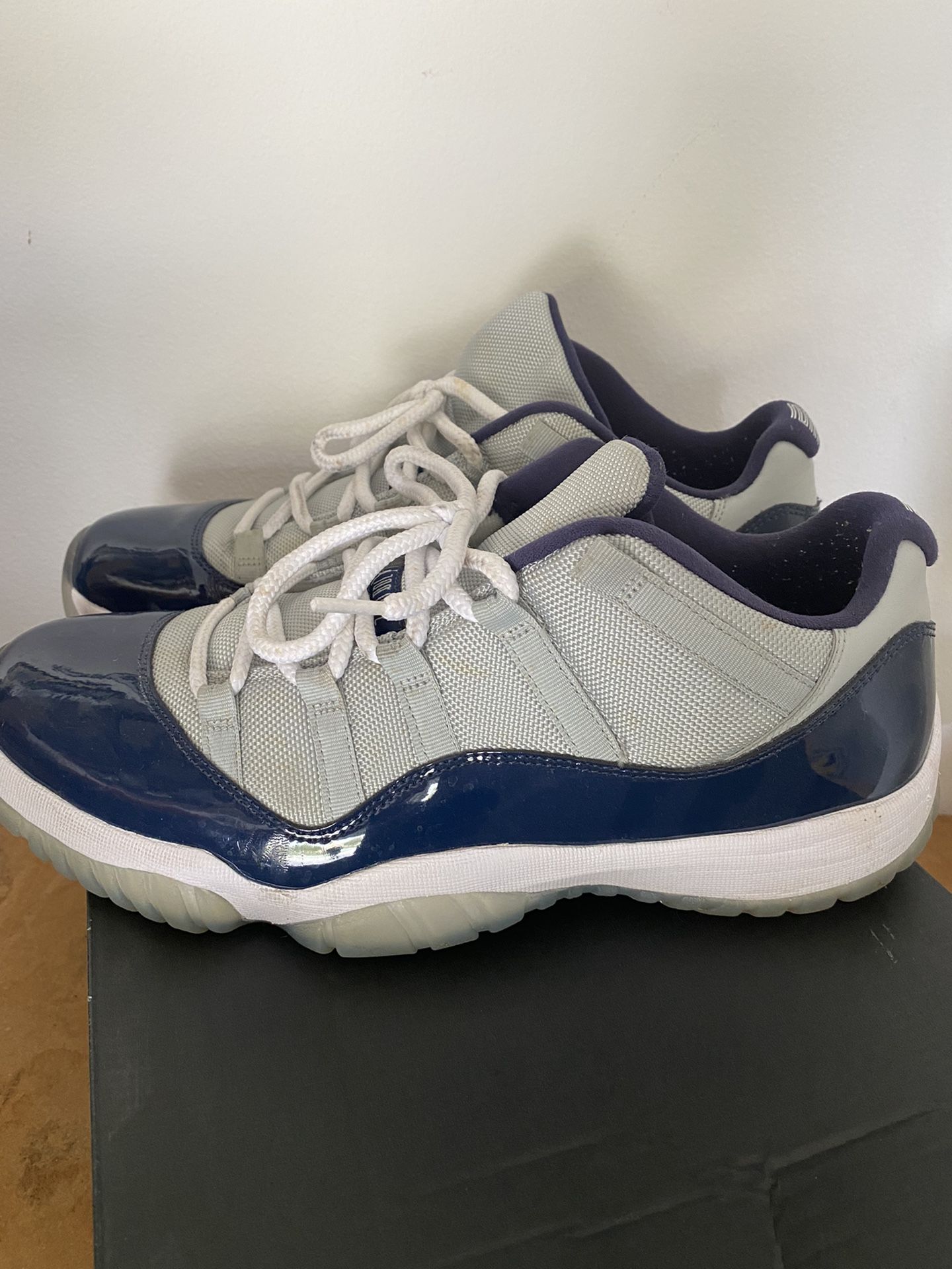 Nike Air Jordan Retro XI Georgetown Size 12