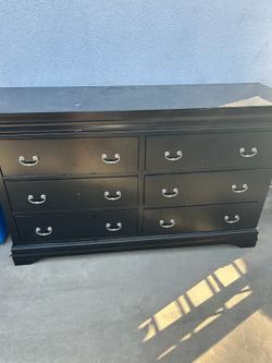 Black dresser