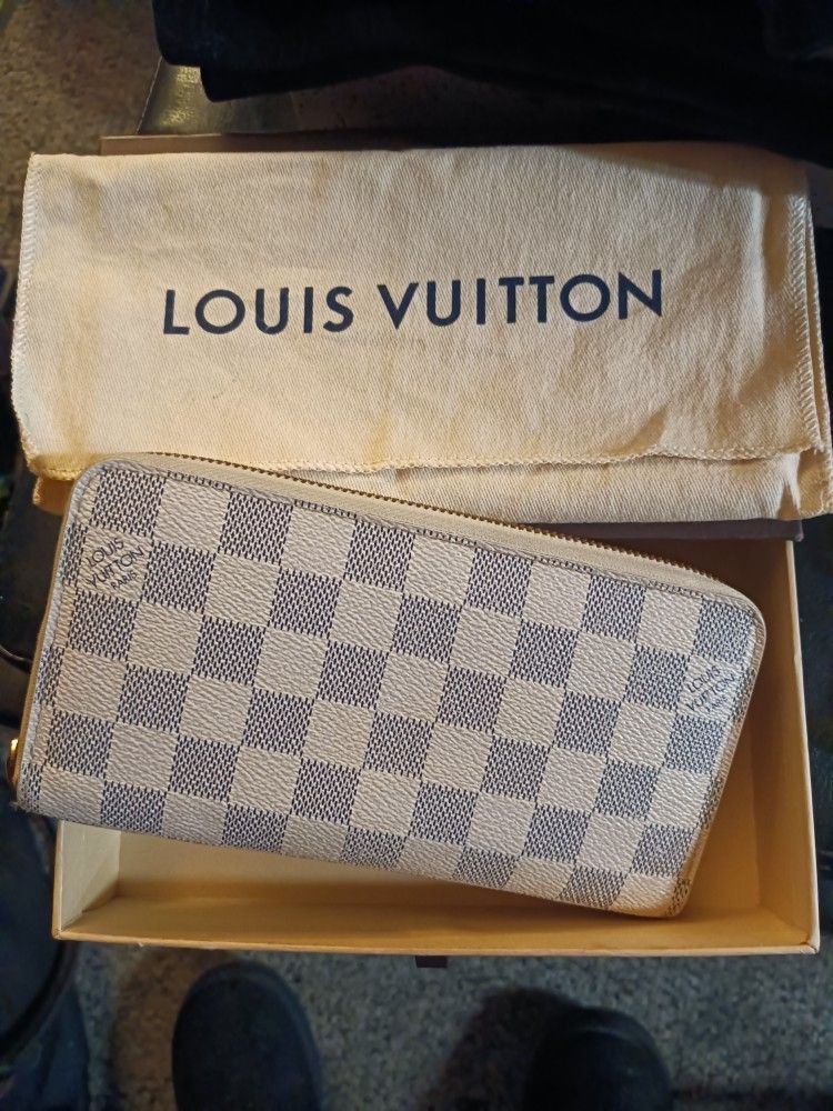 Authentic Louis Vuitton Wallet In Original Box And Dust Bag