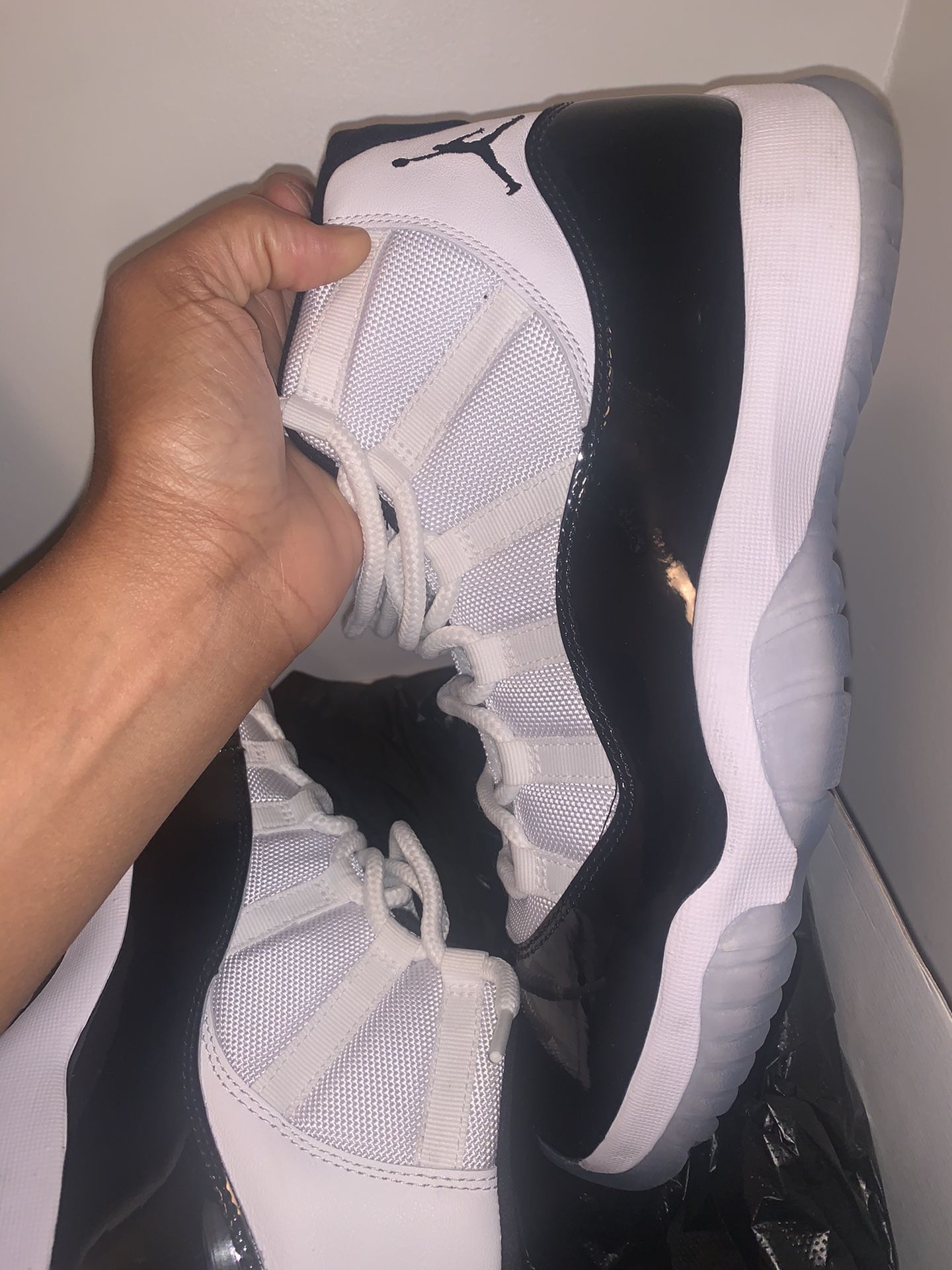 Size 10.5 concords, worn 2x, no wear on soles