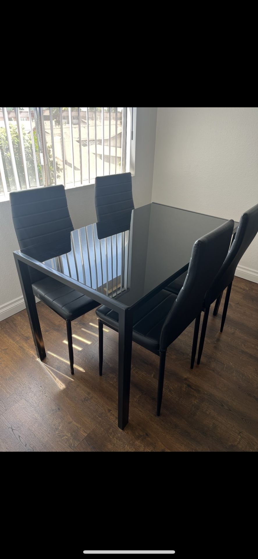 Modern 5-Piece Kitchen Table