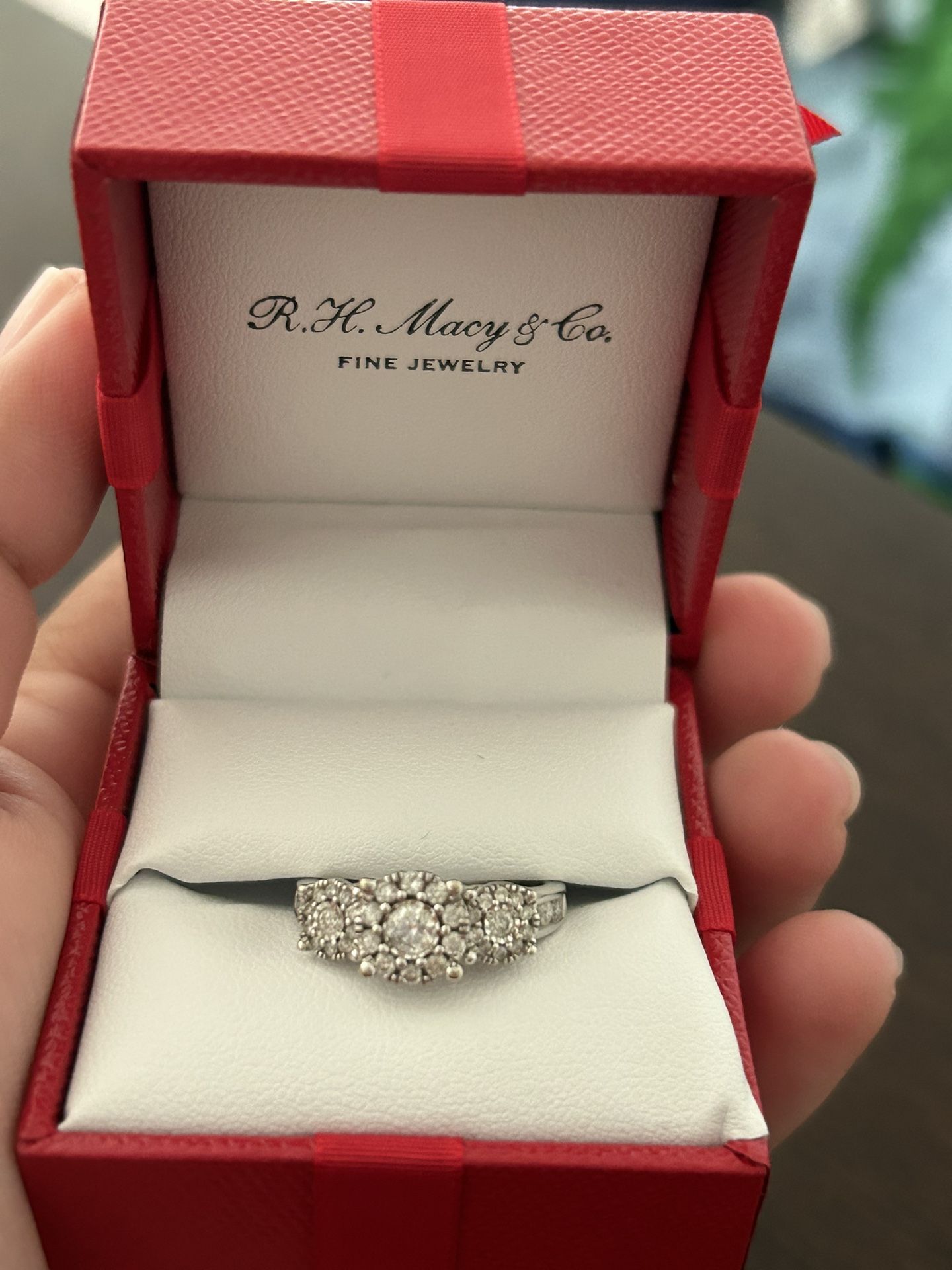 14k White Gold Ring