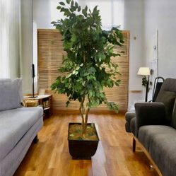 Beautiful Artificial Plant/Tree with Nice Touch Iron Cast Pot Included 