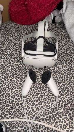 Meta Quest 3s VR Headset with Controllers and glasses adjustable