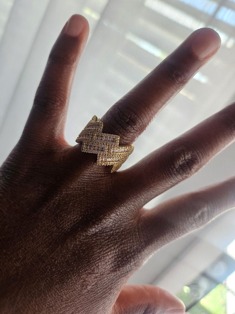 24 Carat Gold Plated Ring Size 7.5 ✨️