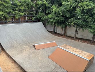 Keen Mini Ramp and Skateboard obstacles