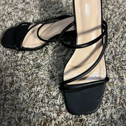 Black Chunky Heel 