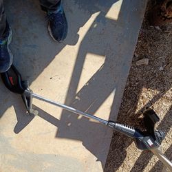 Black and Decker (corded ) weedeater