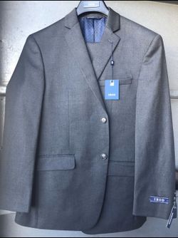 Brandnew IZOD mens suit set 38short X 32w