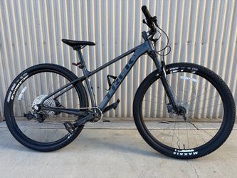 2022 trek xcaliber 8