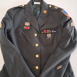 Vintage U.S. Army Dress Green Jacket Uniform Coat W/ Patches And Button Size L