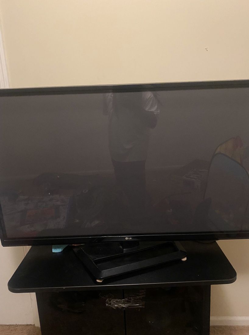 LG 50” TV