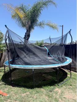 Free trampoline