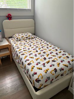 Twin bed
