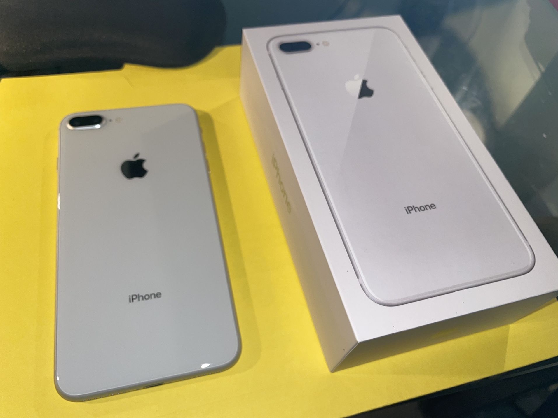 IPhone 8 Plus Silver 64 GB