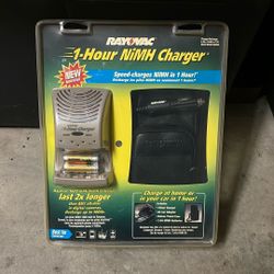 Rayovac 1 Hour Charger Model PS4 Battery Charger