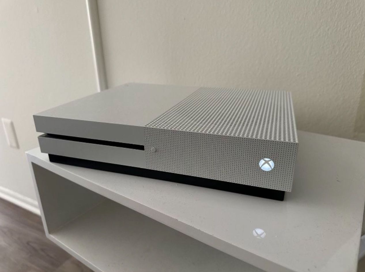 Xbox One S