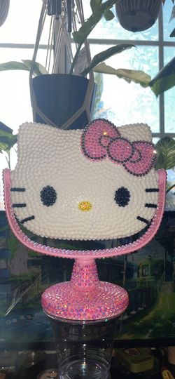 💎Rhinestoned Hello Kitty mirror stand