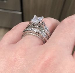 New 18 k white gold wedding ring set engagement ring