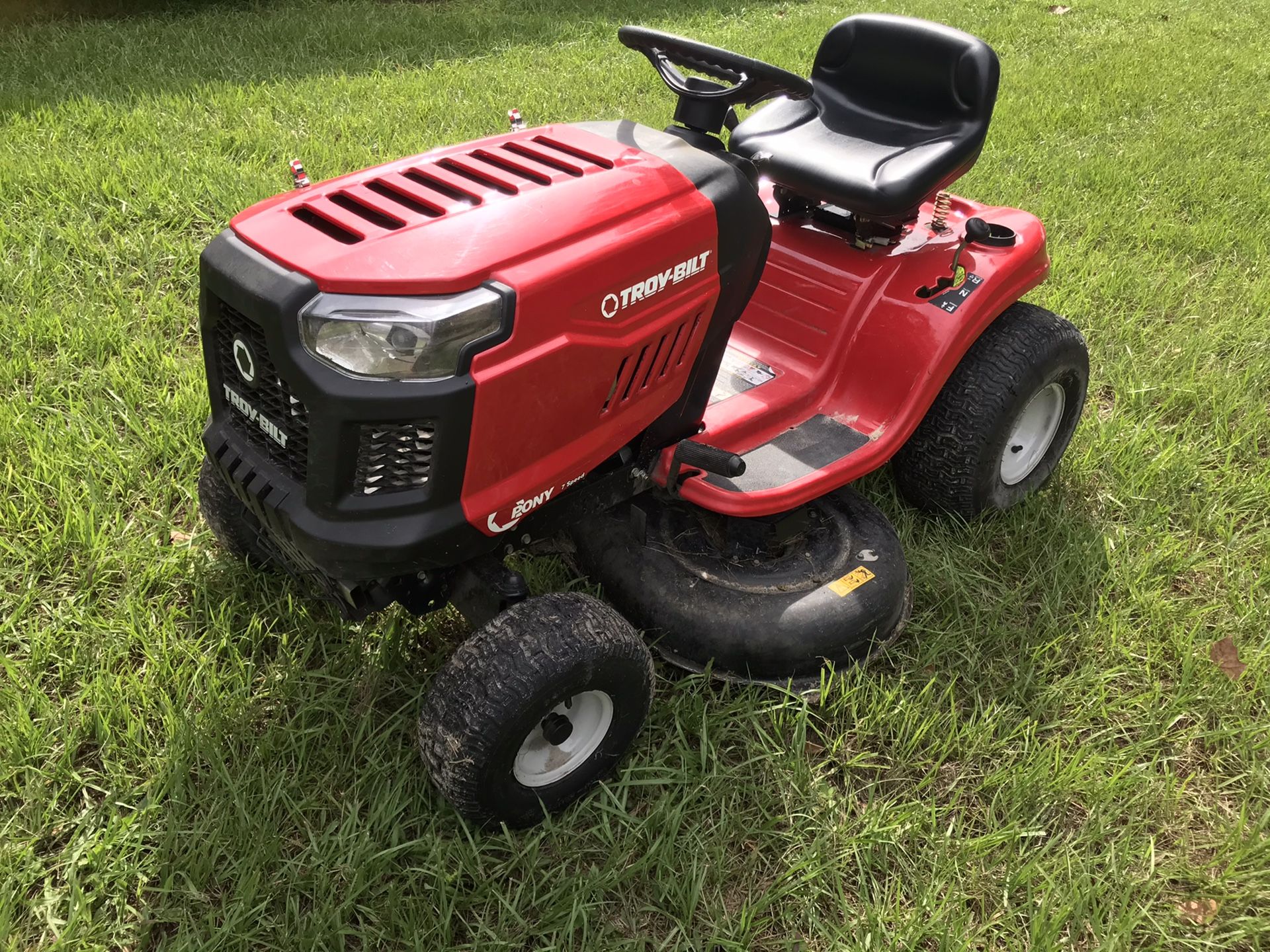 Troy-Bilt Pony 17.5-HP 42-in Riding Lawn Mower