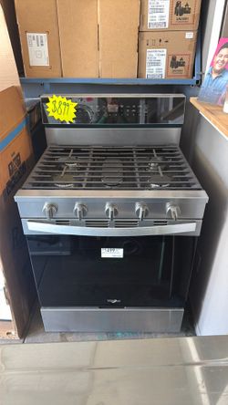 🔥 Whirlpool Stainless Steel Gas Range – OPEN BOX SPECIAL! 🔥  Retail: $1,499  NOW ONLY $899!