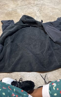 1200 Uniqlo Jacket Men’s XL (used)