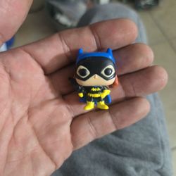 Miniature Funko Batgirl 