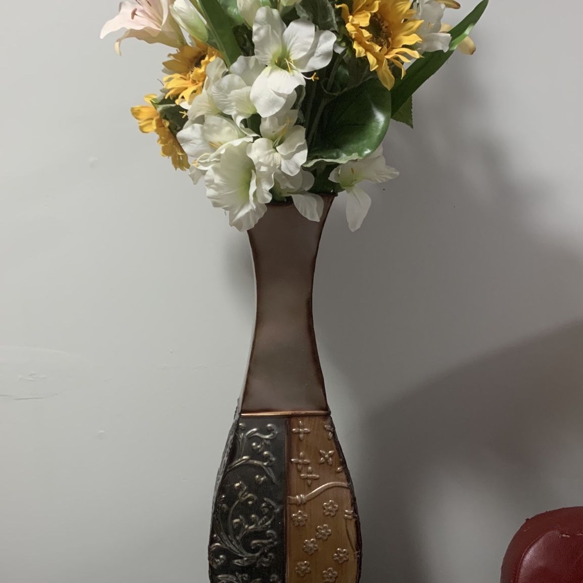 Tapestry Metal Flower Vase