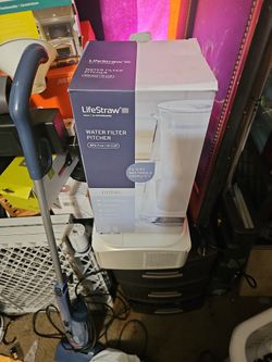 Life Straw Water Pitcher