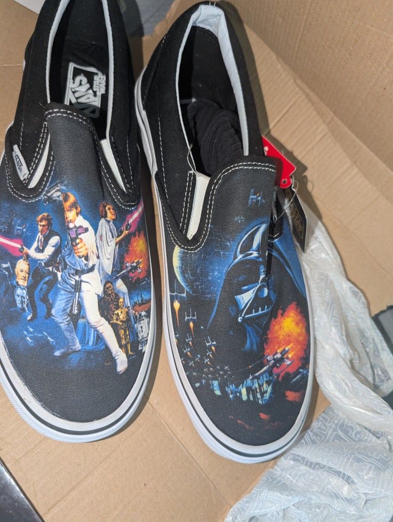9.5 MENS STAR WARS (A NEW HOPE) VANS