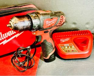 M12 Drill/ Driver, 2.0 AH Lithium Battery Charger & Bag,,All items work great.