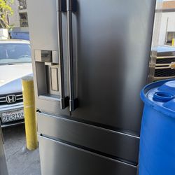 Frigidaire proffesional Four Doors Refrigerator Stainless Steel 