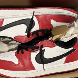 Air Jordan 1 Low  “Chicago”  Size 12 