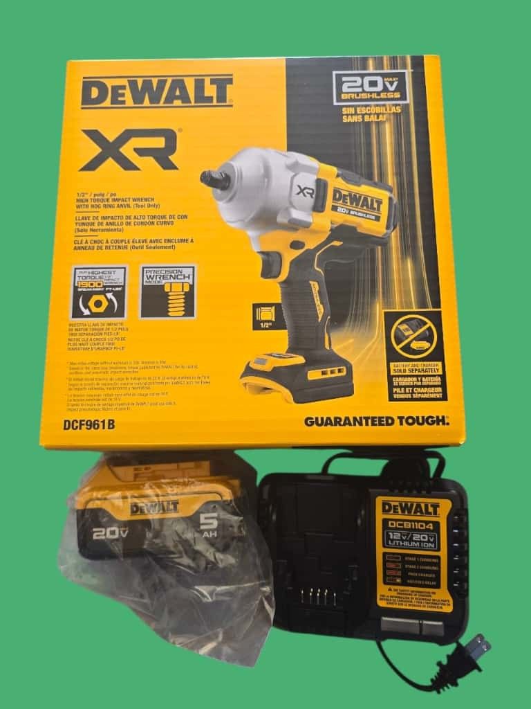 Dewalt 20v XR 1/2 High Torque Impact Wrench With 5Ah Battery And Charger