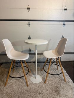 White Pub Table with 2 Chairs