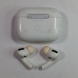 Apple AirPod Pros *MOVING SALES*