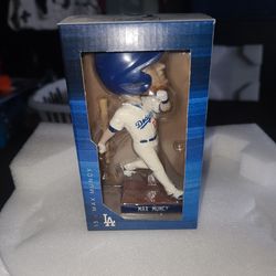 Loa Angeles Dodgers Max muncy bobble head