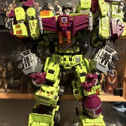 NBK Devastator 6-in-1 combiner