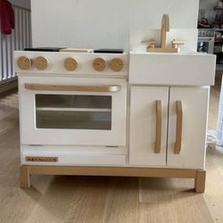 Milton & Goose Essential Play Kitchen 