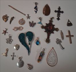 Charms & Pendants Lot