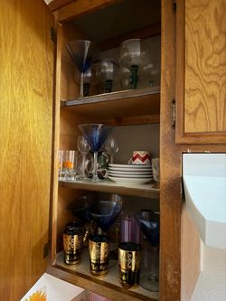 Large Home Décor and Glassware Lot –